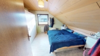 Schlafzimmer 1.OG - Freistehendes Zweifamilienhaus auf Erbpacht